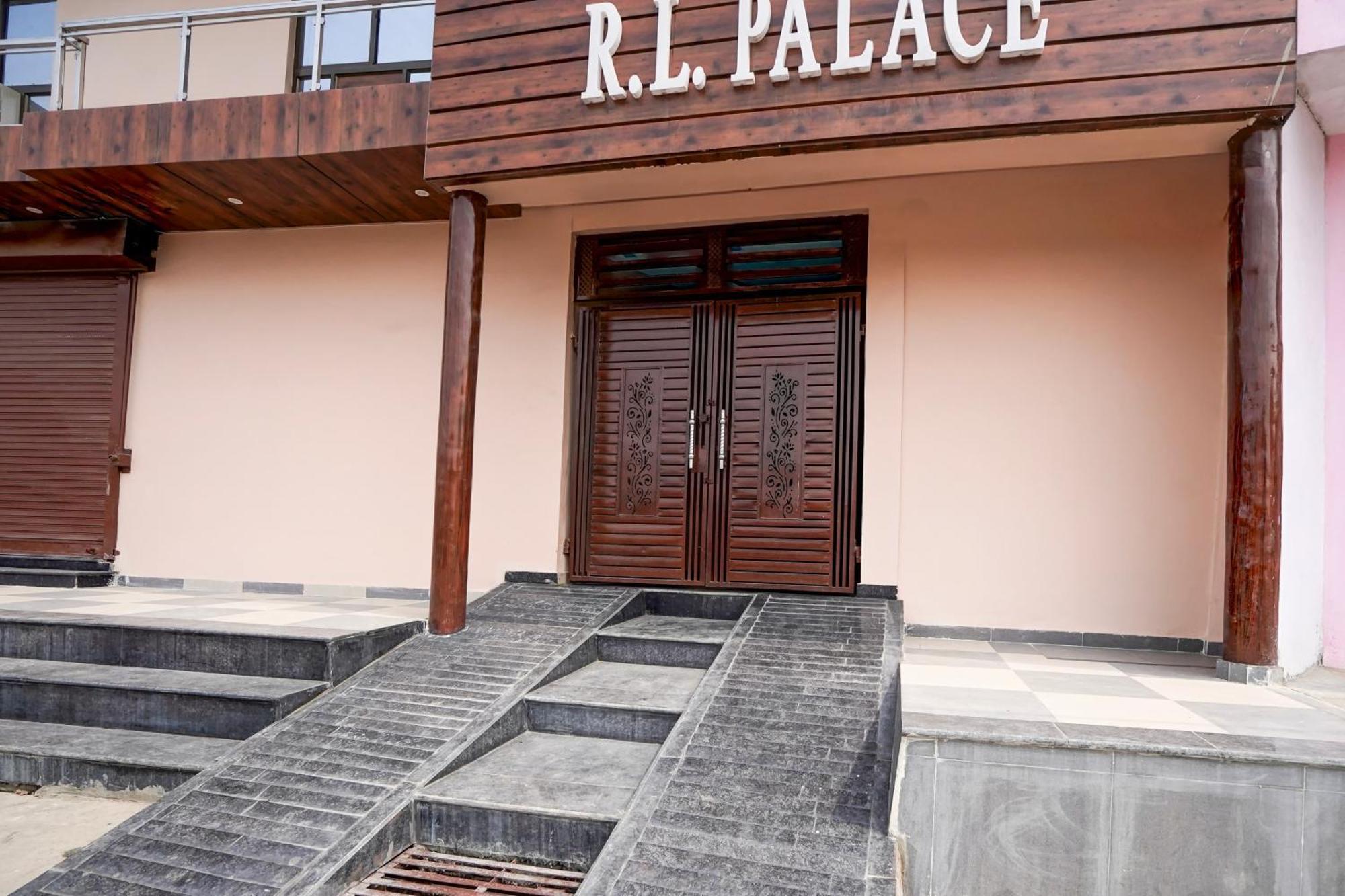 Spot On R L Palace Hotel Prayagraj Exterior photo